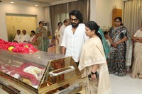 Ram Charan Pays Homage to Allu Kanakaratnam